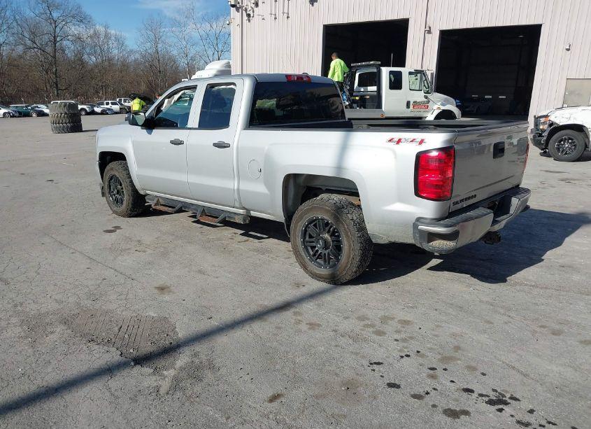 Photo 3 of 2017 Chevrolet Silverado 1500 CUSTOM (VIN 1GCVKPEC1HZ383093)