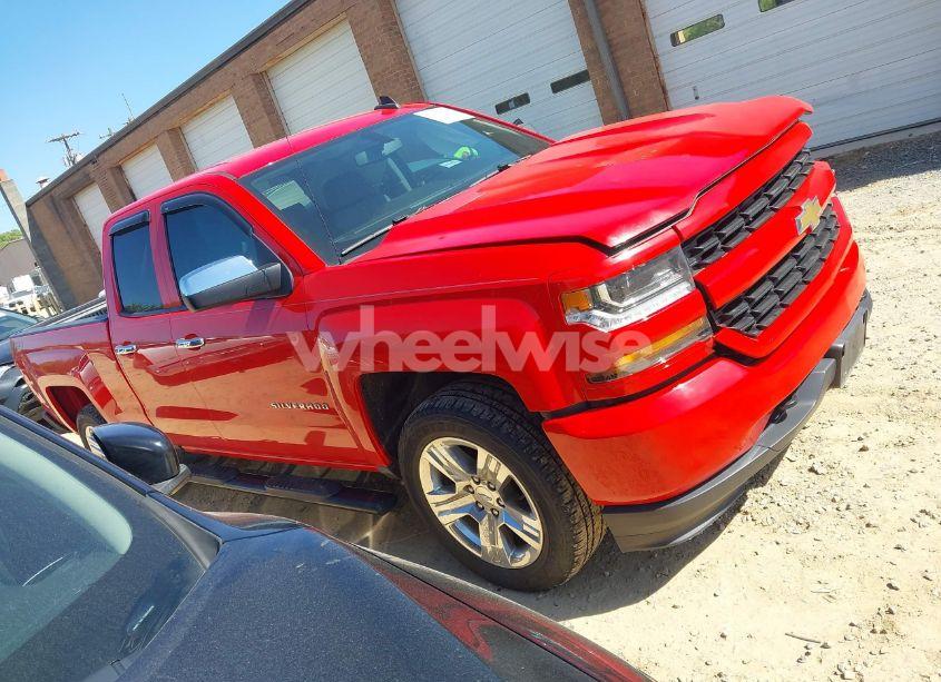 Photo 13 of 2018 Chevrolet Silverado 1500 CUSTOM (VIN 1GCVKPEC1JZ115540)