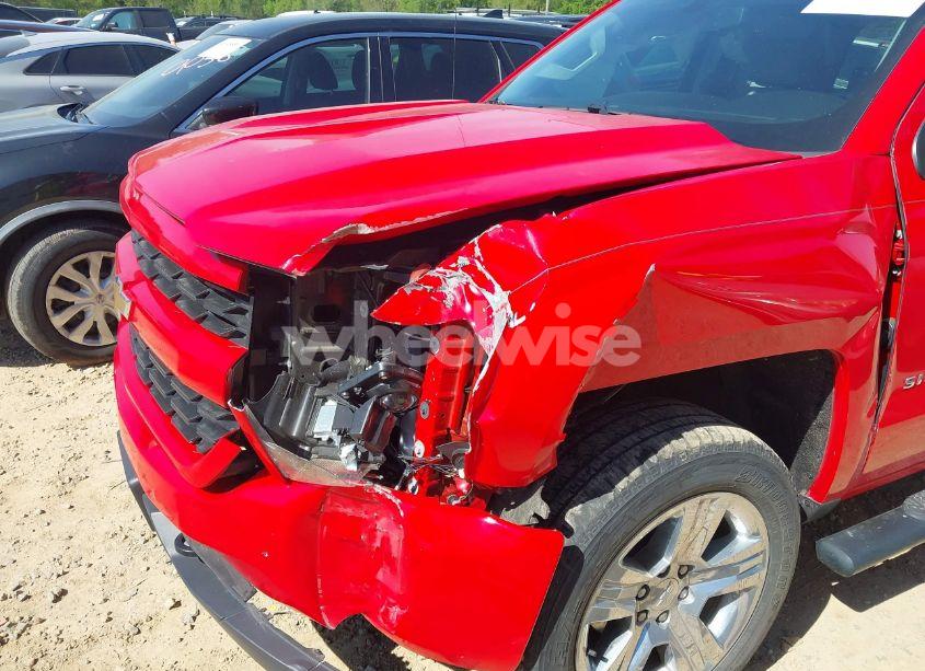 Photo 6 of 2018 Chevrolet Silverado 1500 CUSTOM (VIN 1GCVKPEC1JZ115540)