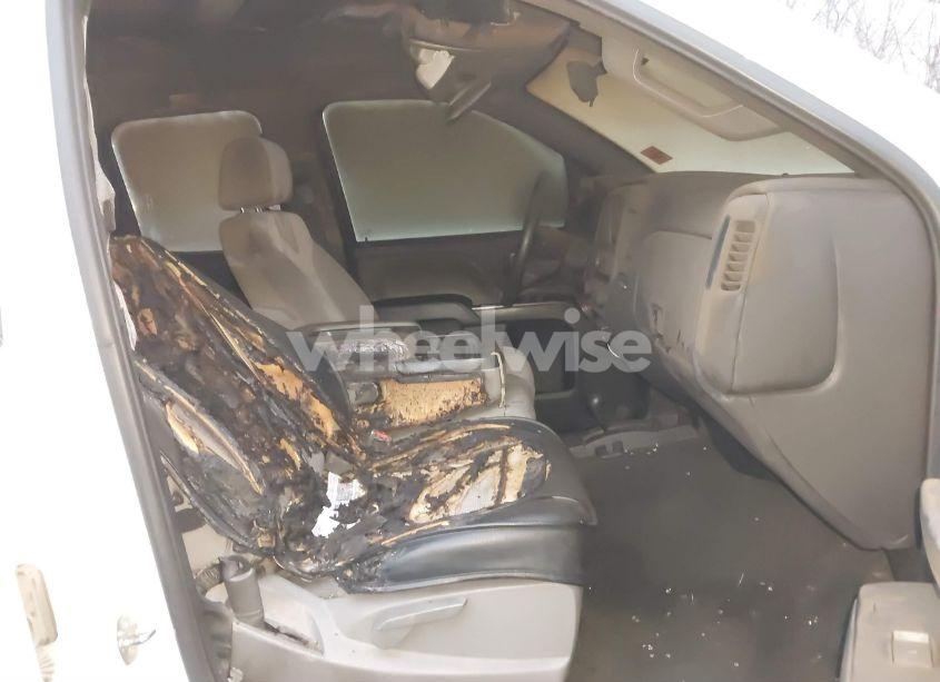 Photo 6 of 2018 Chevrolet Silverado 1500 CUSTOM (VIN 1GCVKPEC1JZ265390)