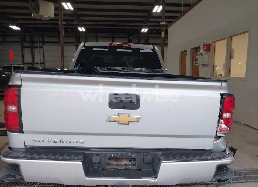 Photo 17 of 2018 Chevrolet Silverado 1500 CUSTOM (VIN 1GCVKPEC2JZ267410)