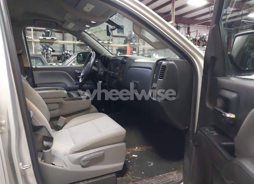 Photo 5 of 2018 Chevrolet Silverado 1500 CUSTOM (VIN 1GCVKPEC2JZ267410)