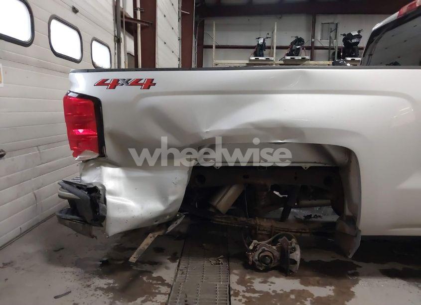 Photo 6 of 2018 Chevrolet Silverado 1500 CUSTOM (VIN 1GCVKPEC2JZ267410)