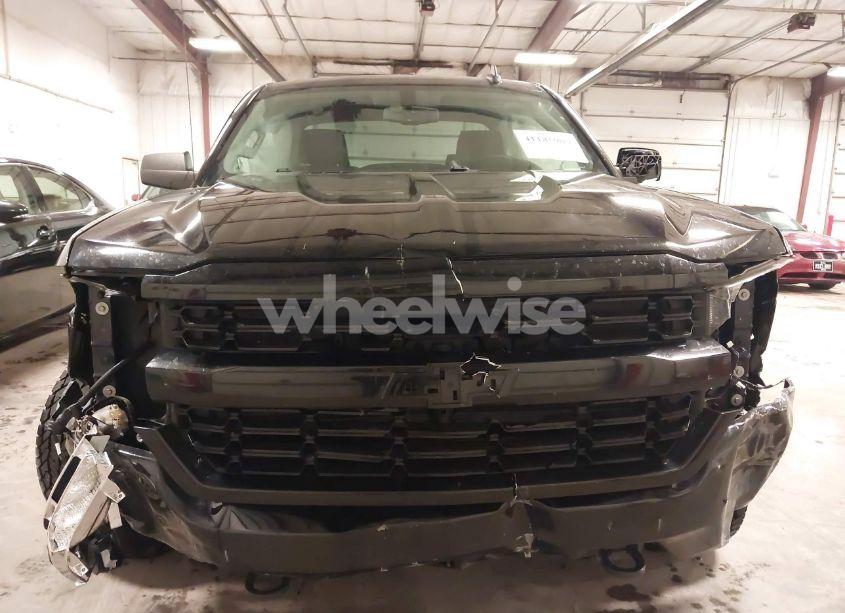 Photo 13 of 2018 Chevrolet Silverado 1500 CUSTOM (VIN 1GCVKPEC2JZ367846)