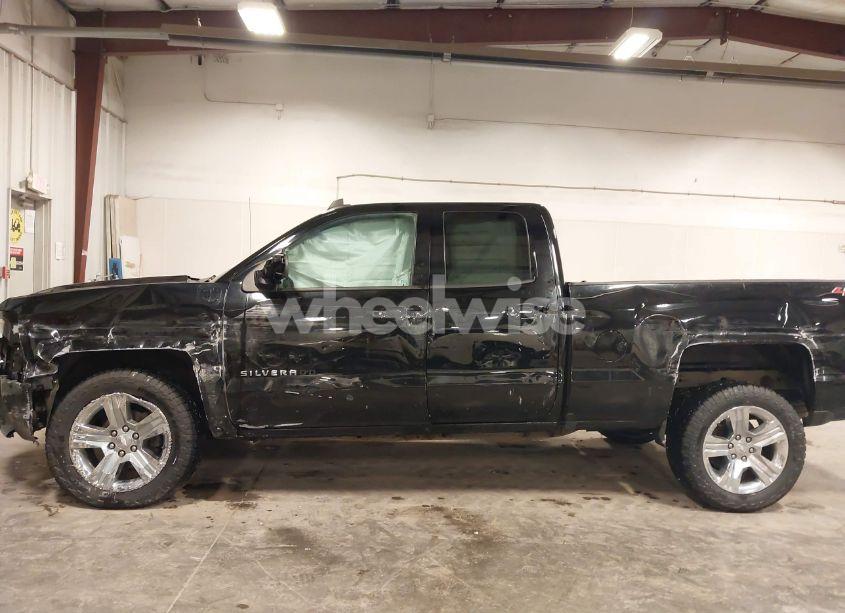 Photo 6 of 2018 Chevrolet Silverado 1500 CUSTOM (VIN 1GCVKPEC2JZ367846)