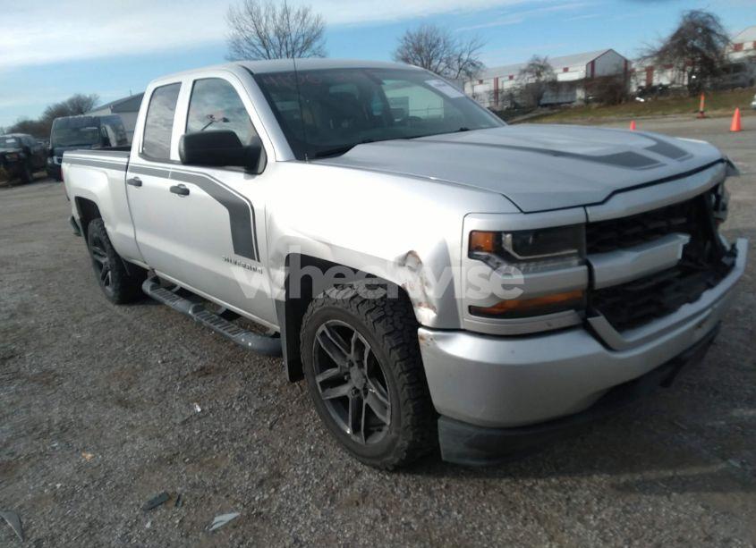 2017 Chevrolet Silverado 1500 CUSTOM (VIN 1GCVKPEC3HZ275364) main photo