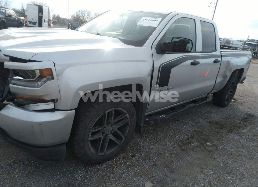 Photo 2 of 2017 Chevrolet Silverado 1500 CUSTOM (VIN 1GCVKPEC3HZ275364)