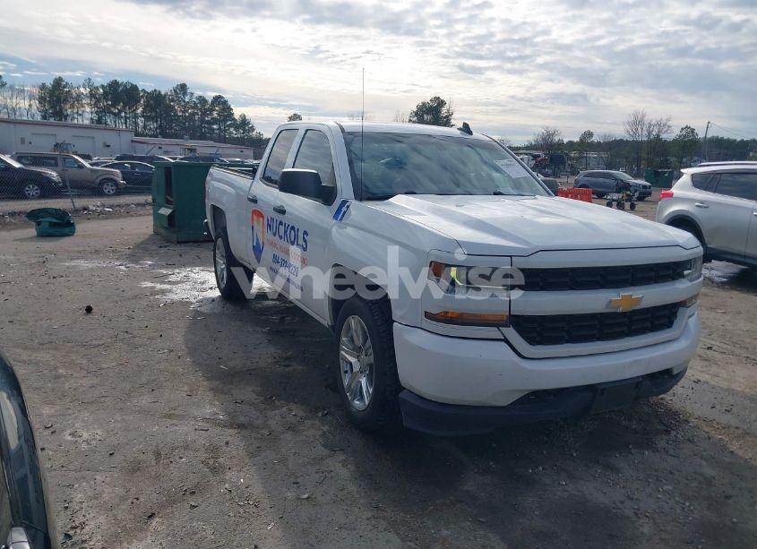 2018 Chevrolet Silverado 1500 CUSTOM (VIN 1GCVKPEC3JZ112283) main photo