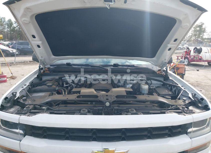 Photo 10 of 2018 Chevrolet Silverado 1500 CUSTOM (VIN 1GCVKPEC3JZ112283)