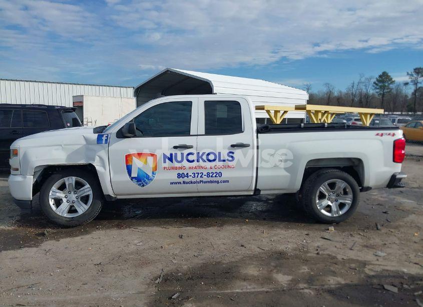 Photo 14 of 2018 Chevrolet Silverado 1500 CUSTOM (VIN 1GCVKPEC3JZ112283)