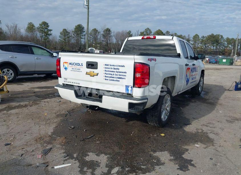 Photo 4 of 2018 Chevrolet Silverado 1500 CUSTOM (VIN 1GCVKPEC3JZ112283)