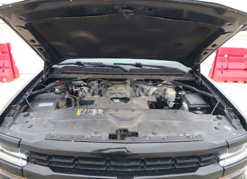 Photo 10 of 2018 Chevrolet Silverado 1500 CUSTOM (VIN 1GCVKPEC3JZ254536)