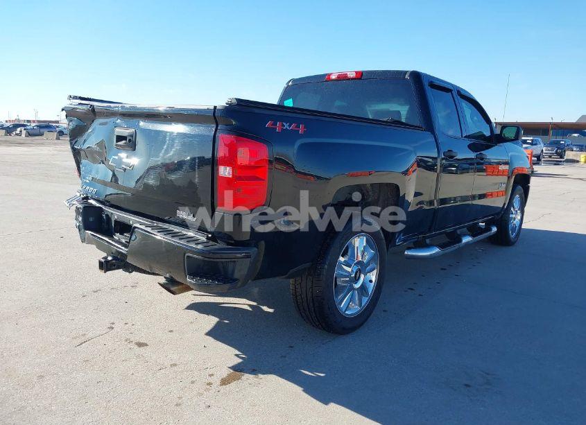 Photo 4 of 2018 Chevrolet Silverado 1500 CUSTOM (VIN 1GCVKPEC3JZ254536)