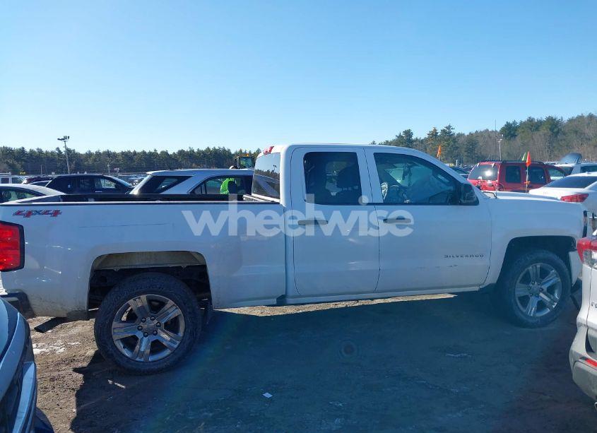 Photo 13 of 2016 Chevrolet Silverado 1500 CUSTOM (VIN 1GCVKPEC4GZ171920)