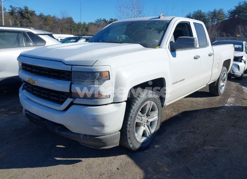 Photo 2 of 2016 Chevrolet Silverado 1500 CUSTOM (VIN 1GCVKPEC4GZ171920)
