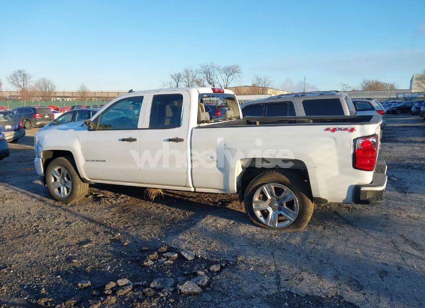 Photo 13 of 2016 Chevrolet Silverado 1500 CUSTOM (VIN 1GCVKPEC4GZ325851)