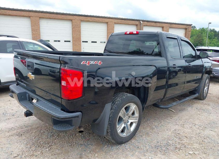 Photo 4 of 2017 Chevrolet Silverado 1500 CUSTOM (VIN 1GCVKPEC4HZ394282)