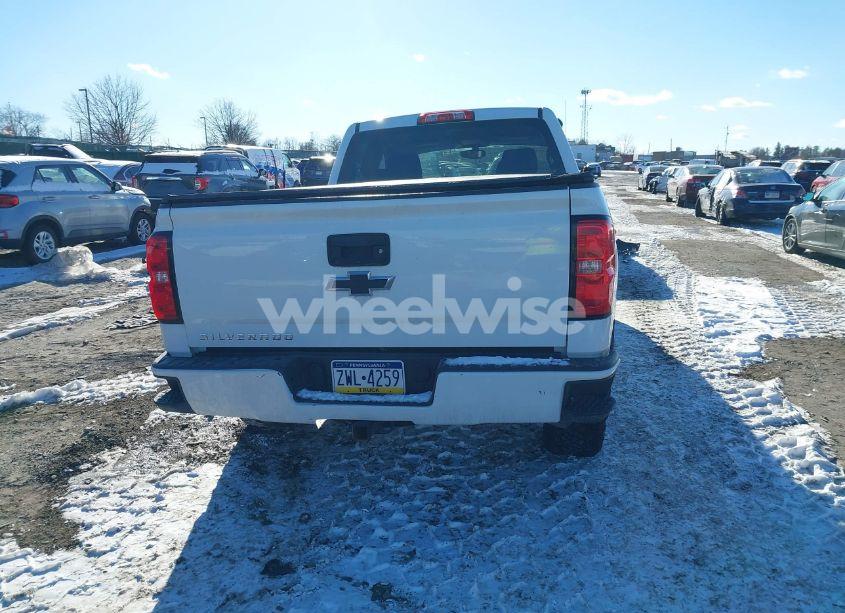Photo 16 of 2018 Chevrolet Silverado 1500 CUSTOM (VIN 1GCVKPEC4JZ288551)