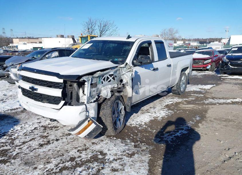 Photo 2 of 2018 Chevrolet Silverado 1500 CUSTOM (VIN 1GCVKPEC4JZ288551)