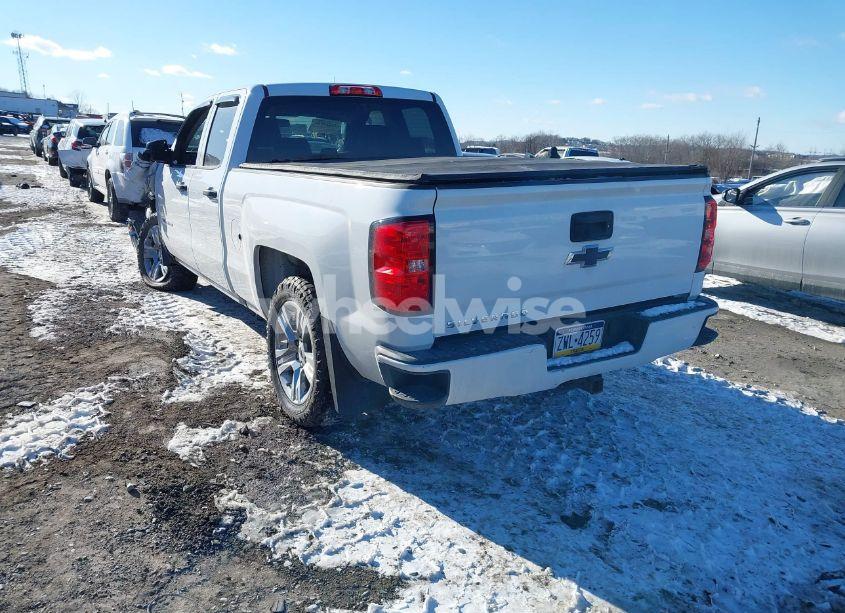 Photo 3 of 2018 Chevrolet Silverado 1500 CUSTOM (VIN 1GCVKPEC4JZ288551)