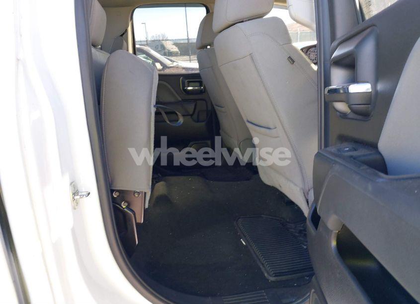 Photo 8 of 2018 Chevrolet Silverado 1500 CUSTOM (VIN 1GCVKPEC4JZ288551)