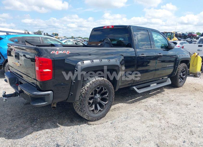 Photo 4 of 2017 Chevrolet Silverado 1500 CUSTOM (VIN 1GCVKPEC5HZ197427)