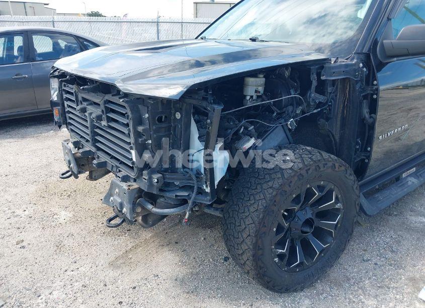 Photo 6 of 2017 Chevrolet Silverado 1500 CUSTOM (VIN 1GCVKPEC5HZ197427)