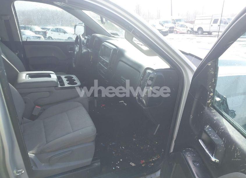 Photo 5 of 2018 Chevrolet Silverado 1500 CUSTOM (VIN 1GCVKPEC5JZ377139)