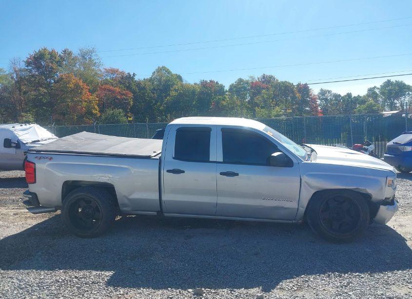 Photo 13 of 2017 Chevrolet Silverado 1500 CUSTOM (VIN 1GCVKPEC6HZ327084)