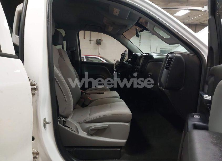 Photo 5 of 2018 Chevrolet Silverado 1500 CUSTOM (VIN 1GCVKPEC6JZ265403)