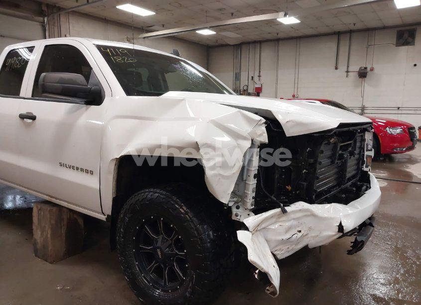 Photo 6 of 2018 Chevrolet Silverado 1500 CUSTOM (VIN 1GCVKPEC6JZ265403)