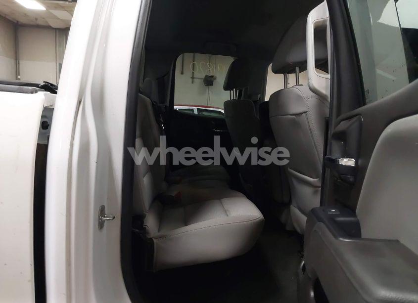 Photo 8 of 2018 Chevrolet Silverado 1500 CUSTOM (VIN 1GCVKPEC6JZ265403)