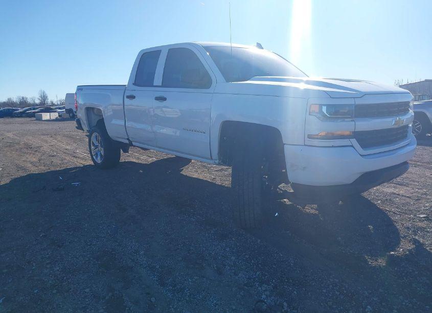 2017 Chevrolet Silverado 1500 CUSTOM (VIN 1GCVKPEC7HZ243940) main photo