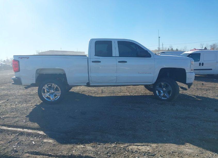 Photo 13 of 2017 Chevrolet Silverado 1500 CUSTOM (VIN 1GCVKPEC7HZ243940)