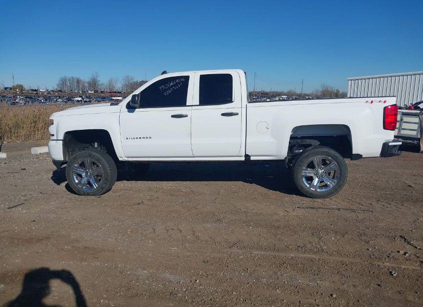 Photo 14 of 2017 Chevrolet Silverado 1500 CUSTOM (VIN 1GCVKPEC7HZ243940)