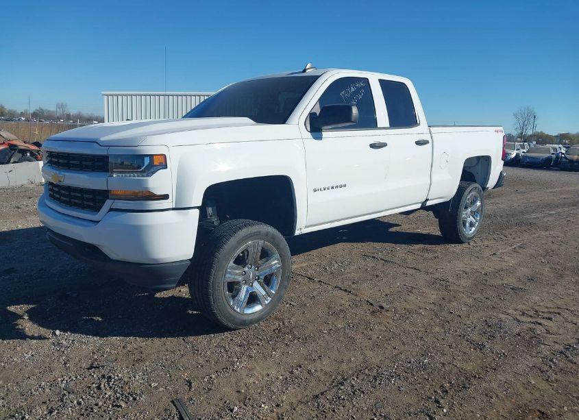 Photo 2 of 2017 Chevrolet Silverado 1500 CUSTOM (VIN 1GCVKPEC7HZ243940)