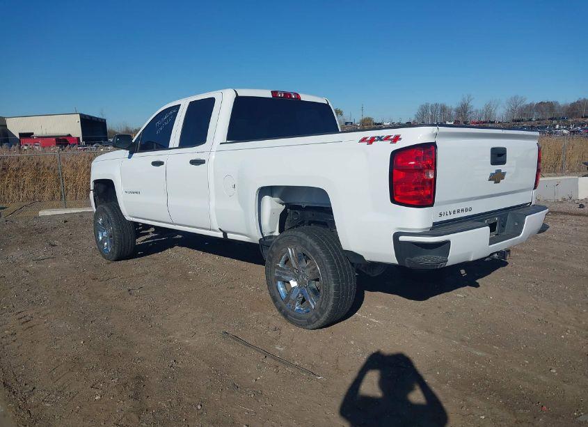 Photo 3 of 2017 Chevrolet Silverado 1500 CUSTOM (VIN 1GCVKPEC7HZ243940)