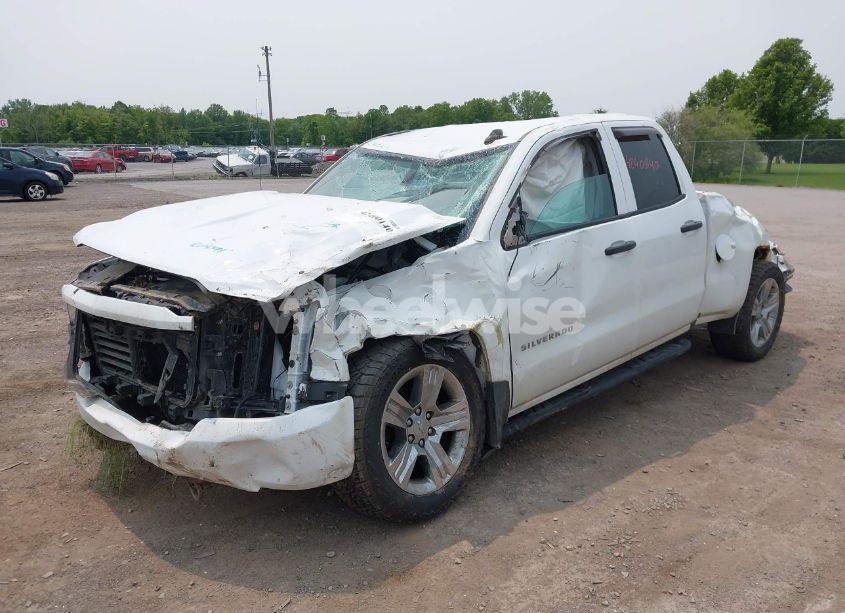 Photo 2 of 2018 Chevrolet Silverado 1500 CUSTOM (VIN 1GCVKPEC8JZ221757)