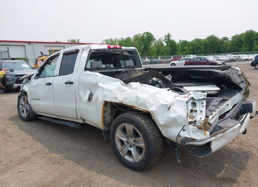 Photo 3 of 2018 Chevrolet Silverado 1500 CUSTOM (VIN 1GCVKPEC8JZ221757)