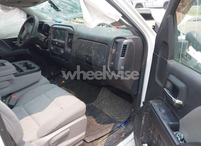 Photo 5 of 2018 Chevrolet Silverado 1500 CUSTOM (VIN 1GCVKPEC8JZ221757)