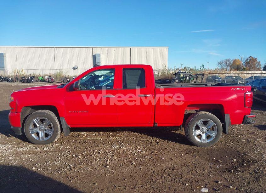 Photo 12 of 2018 Chevrolet Silverado 1500 CUSTOM (VIN 1GCVKPEC8JZ359086)