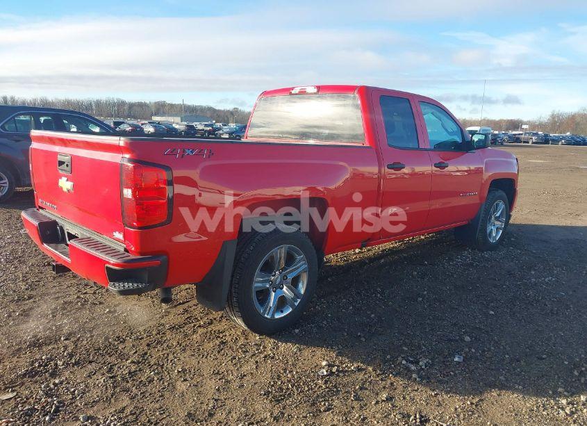 Photo 3 of 2018 Chevrolet Silverado 1500 CUSTOM (VIN 1GCVKPEC8JZ359086)