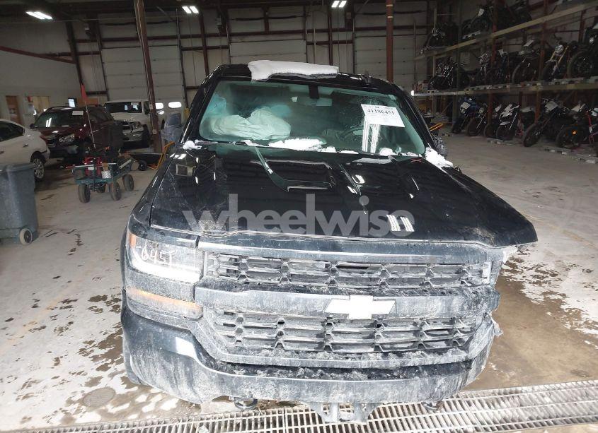 Photo 12 of 2018 Chevrolet Silverado 1500 CUSTOM (VIN 1GCVKPEC8JZ379855)