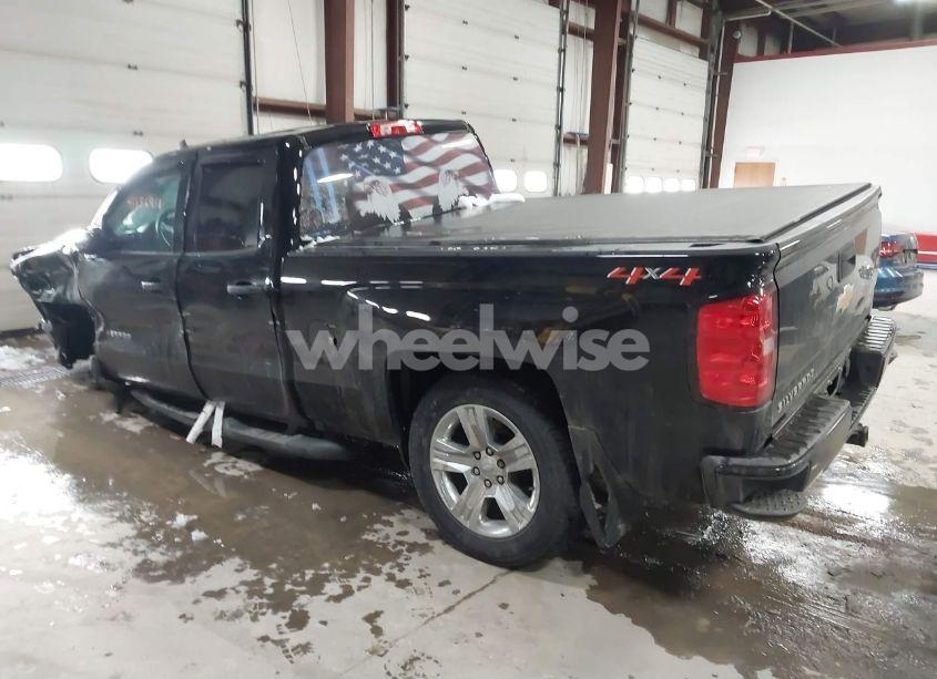 Photo 3 of 2018 Chevrolet Silverado 1500 CUSTOM (VIN 1GCVKPEC8JZ379855)