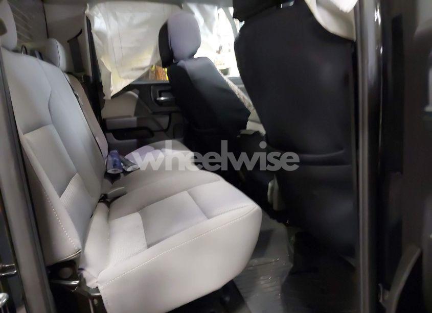 Photo 8 of 2018 Chevrolet Silverado 1500 CUSTOM (VIN 1GCVKPEC8JZ379855)