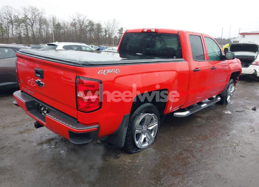 Photo 4 of 2017 Chevrolet Silverado 1500 CUSTOM (VIN 1GCVKPEC9HZ357602)