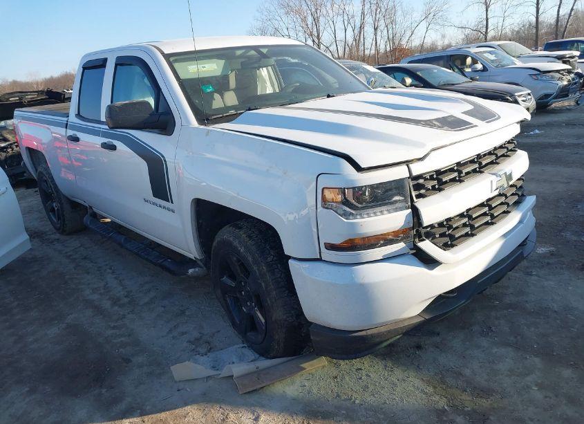 2017 Chevrolet Silverado 1500 CUSTOM (VIN 1GCVKPECXHZ227487) main photo