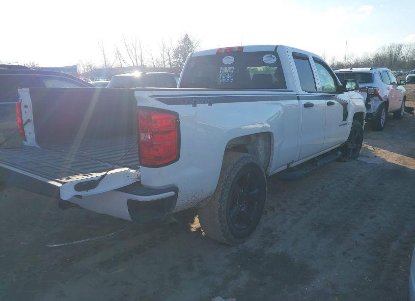 Photo 4 of 2017 Chevrolet Silverado 1500 CUSTOM (VIN 1GCVKPECXHZ227487)