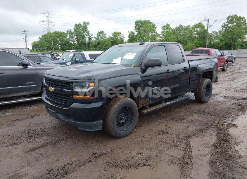 Photo 2 of 2016 Chevrolet Silverado 1500 CUSTOM (VIN 1GCVKPEH4GZ201963)