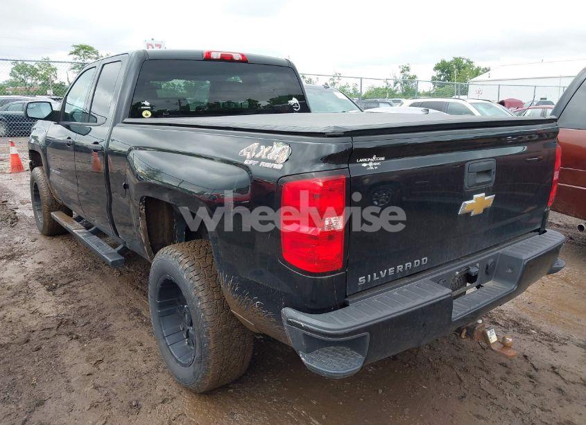 Photo 3 of 2016 Chevrolet Silverado 1500 CUSTOM (VIN 1GCVKPEH4GZ201963)